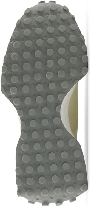 New Balance womens 327 Sneaker / حذاء رياضي 327 للنساء من نيو بالانس