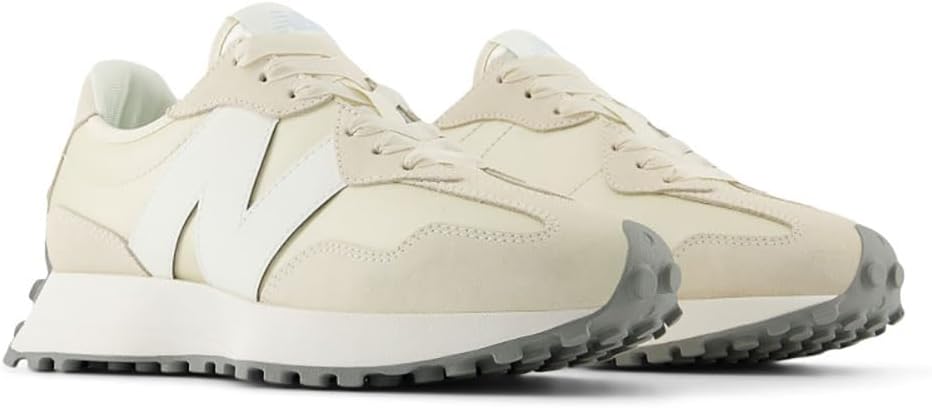 New Balance womens 327 Sneaker / حذاء رياضي 327 للنساء من نيو بالانس