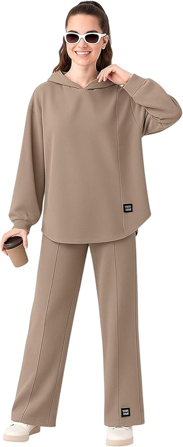 طقم رياضي نسائي من رومبا – خامة قطن ناعم ومريح مقاوم للتجاعيد والوبر - ترنج رياضي للبنات والنساء بغطاء للرأس من رومبا