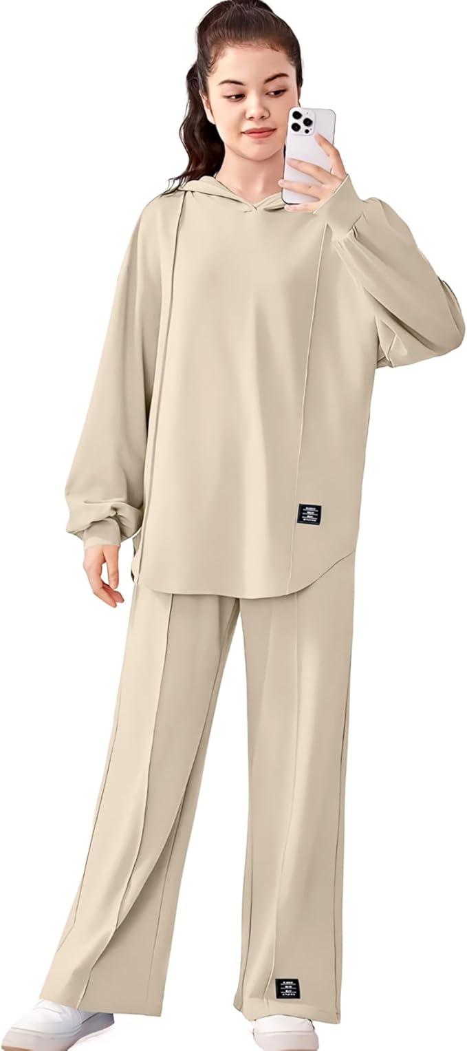 طقم رياضي نسائي من رومبا – خامة قطن ناعم ومريح مقاوم للتجاعيد والوبر - ترنج رياضي للبنات والنساء بغطاء للرأس من رومبا