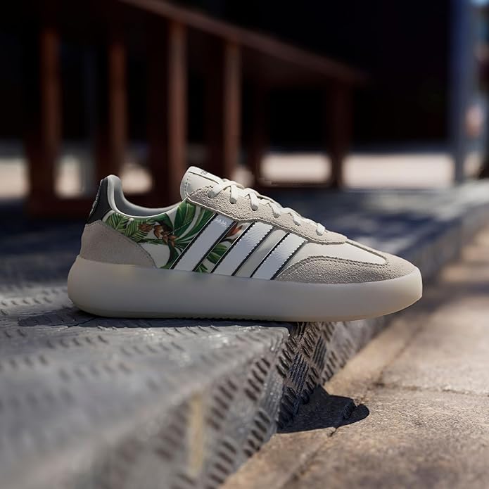 Adidas Womens Barreda Decode / حذاء رياضي باريدا ديكود للنساء من اديداس