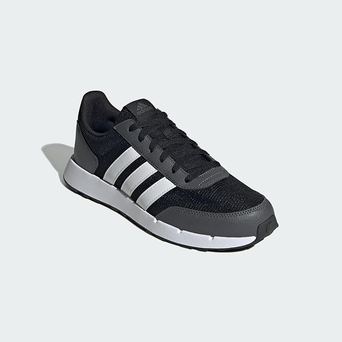 adidas unisex-adult RUN50S Sneaker / حذاء رياضي أديداس RUN50S للرجال والسيدات