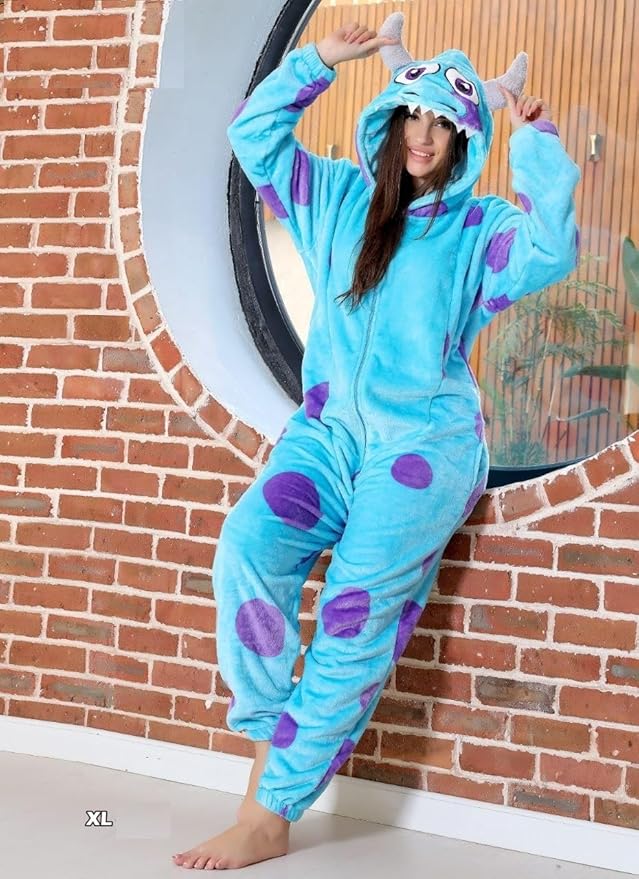 Women's Fur Hooded Jumpsuit One Size / جمبسوت نسائي بغطاء رأس من الفرو، مقاس واحد