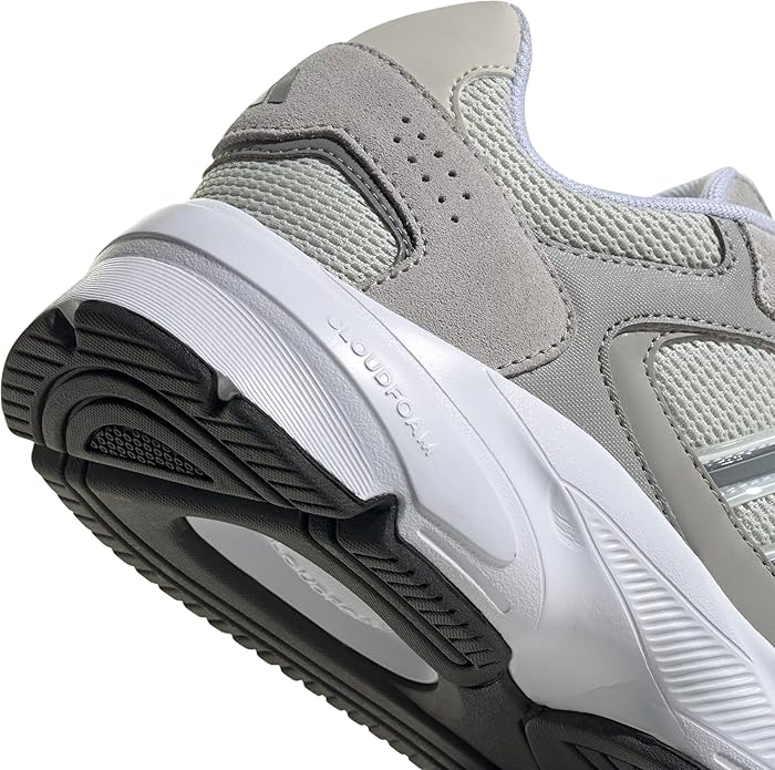 adidas womens Crazychaos 2000 Sneaker / حذاء كريزي كيوس 2000 للنساء من اديداس